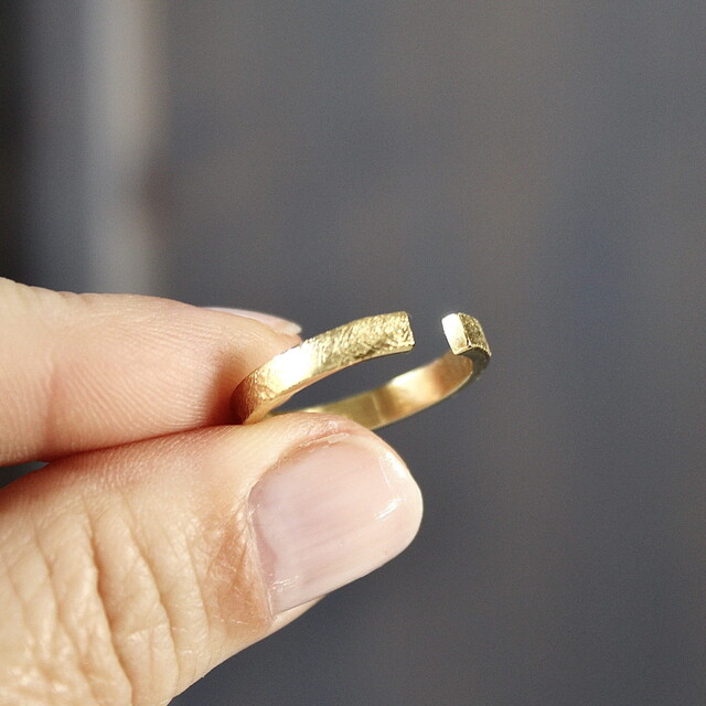 Anillo MAN Rusk Plata pequeño con Baño de Oro
