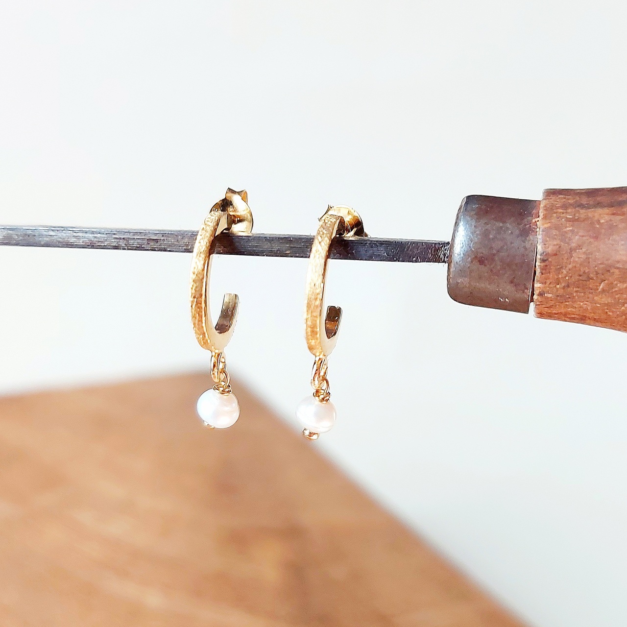 Pendientes Lara en plata con baño de Oro y Perla