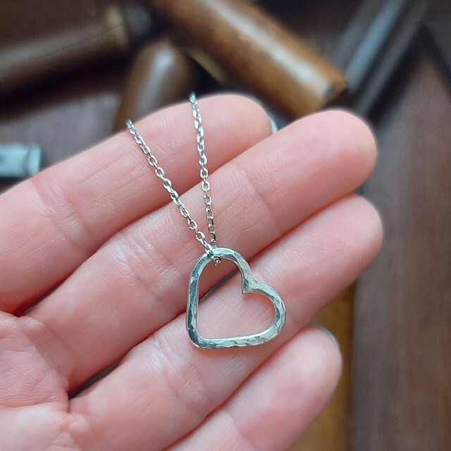 Colgante Corazón martelé Plata con cadena