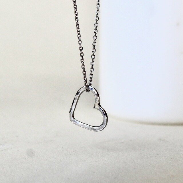 Colgante Corazón martelé Plata con cadena