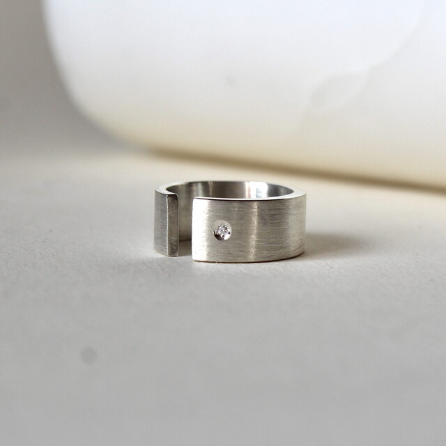 Anillo MAN Nara Plata y Diamante
