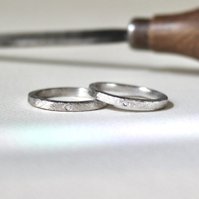Alianza René Oro blanco y Diamante