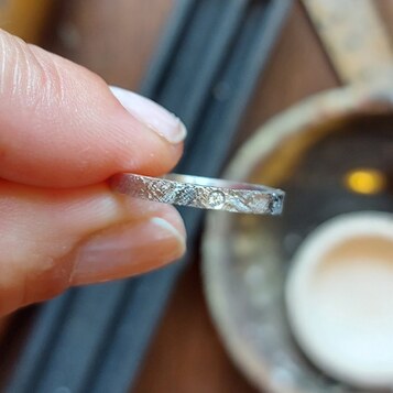 Alianza René Oro blanco y Diamante