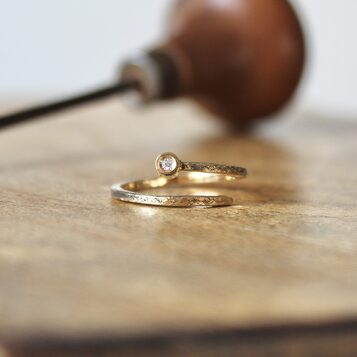 Anillo compromiso Aura Oro y Diamante