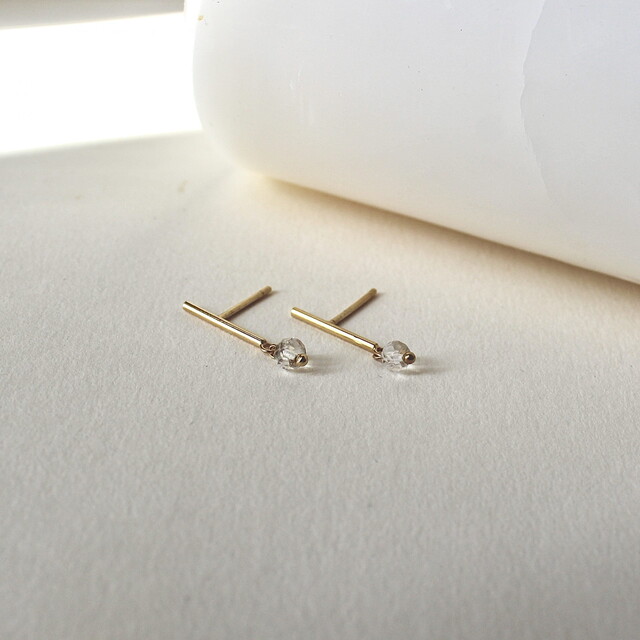 Pendientes AIDA en plata con baño de oro pequeño