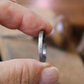 Anillo Ares Black Plata