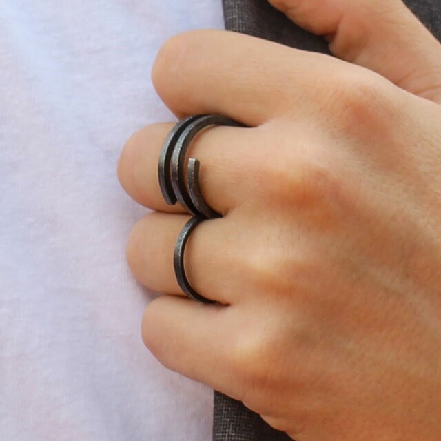 Anillo MAN Denis Black Plata