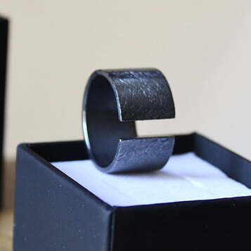 Anillo Rusk BLACK Grande
