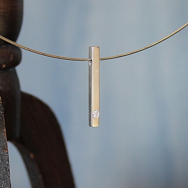 Colgante Nara Diamante y Plata