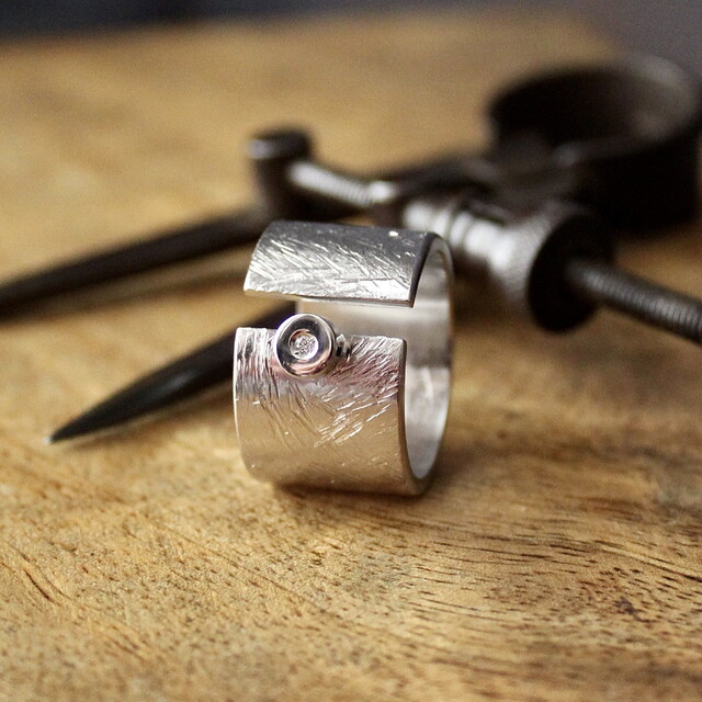Anillo Button Plata y Diamante