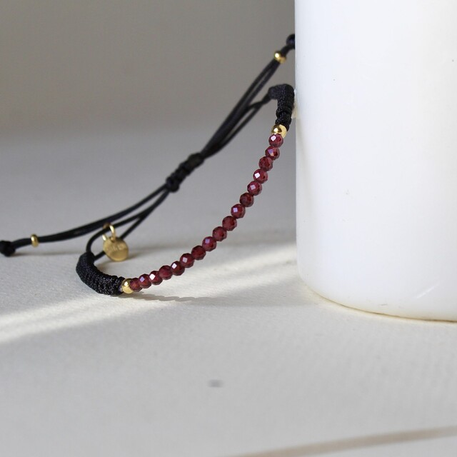 Pulsera Martina con Granates en Plata con Baño de Oro