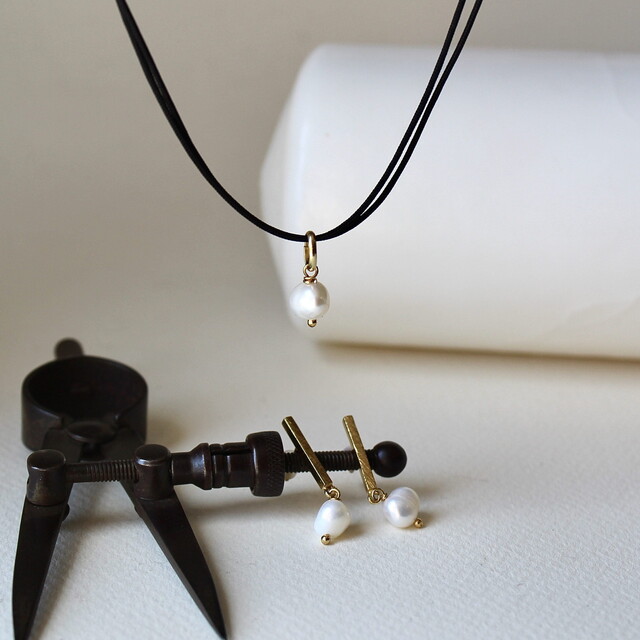Pendientes Jana en Plata con baño de oro y Perla