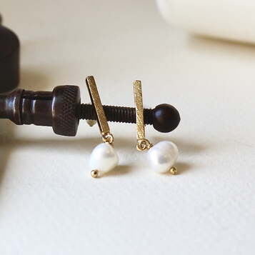 Pendientes Jana en Plata con baño de oro y Perla