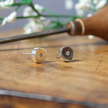Pendientes Button Diamante y Plata