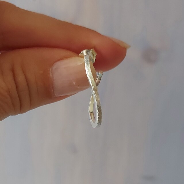 Pendientes Cora mediaNo Plata