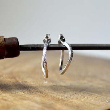 Pendientes Cora mediaNo Plata