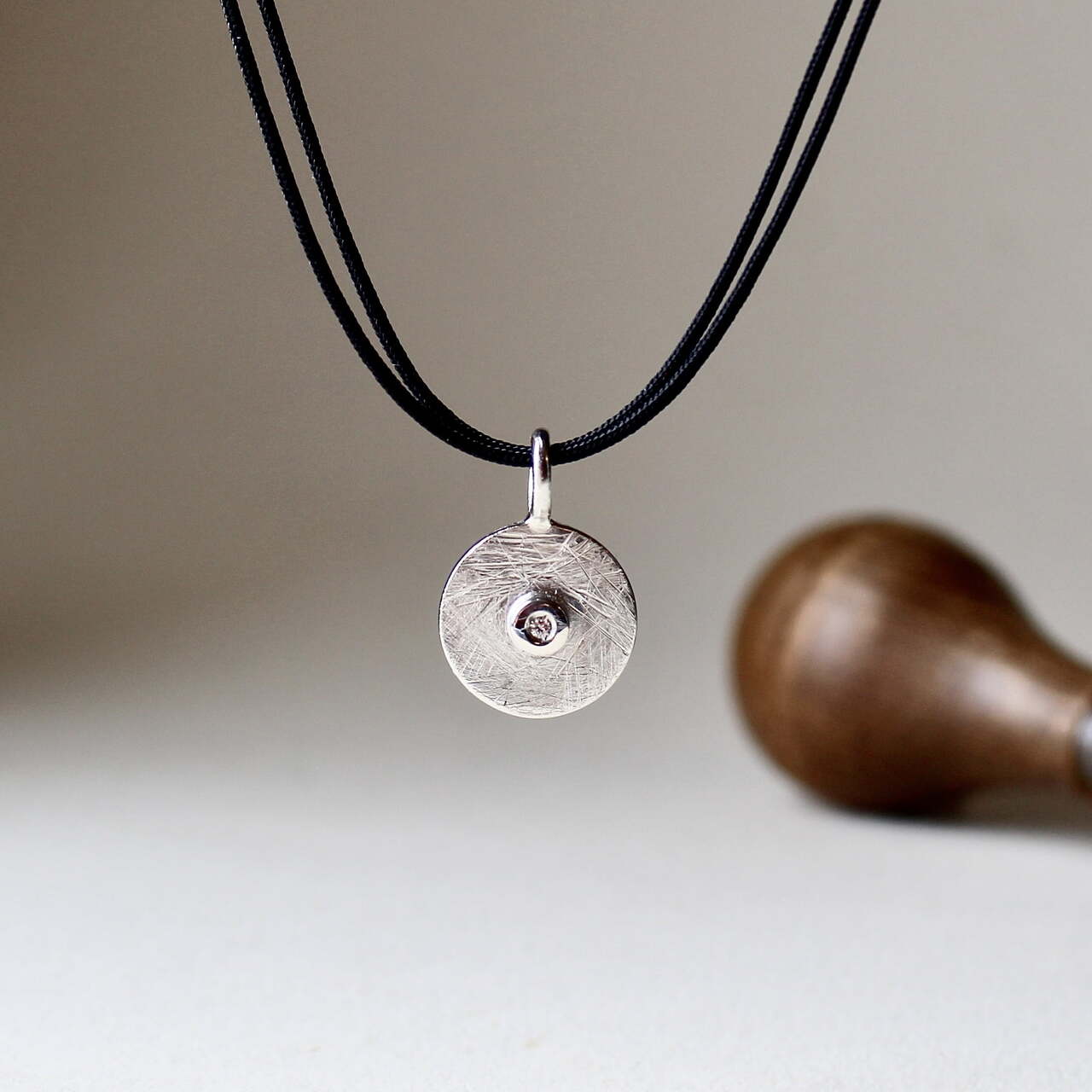 Colgante Quer Diamante cordón