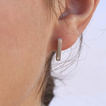 Pendientes Nara Diamante y Plata pequeño