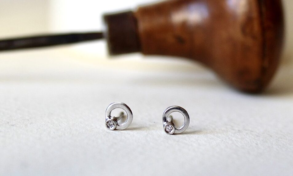 Encuentra el regalo perfecto para una comunión: Joyas artesanales que enamoran
