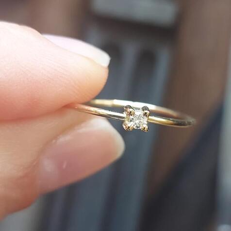 El Encanto de los Anillos de Compromiso Artesanales