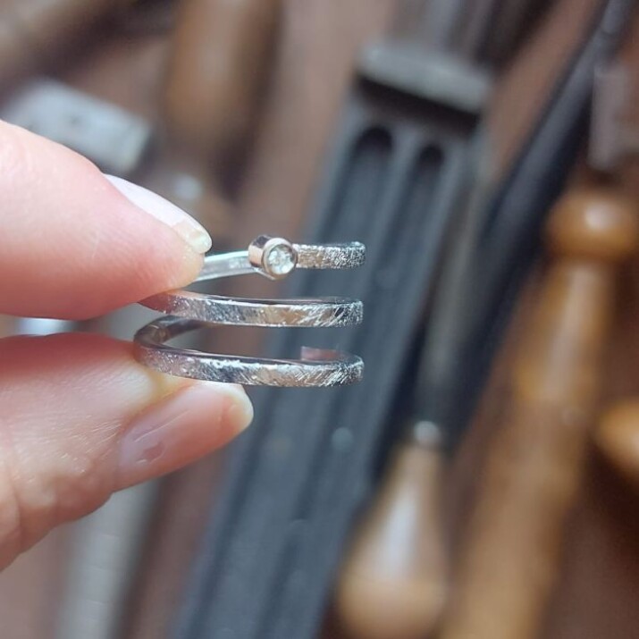 Joyas con diamantes: el significado de regalar una pieza para toda la vida